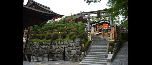 京都洛東地主神社